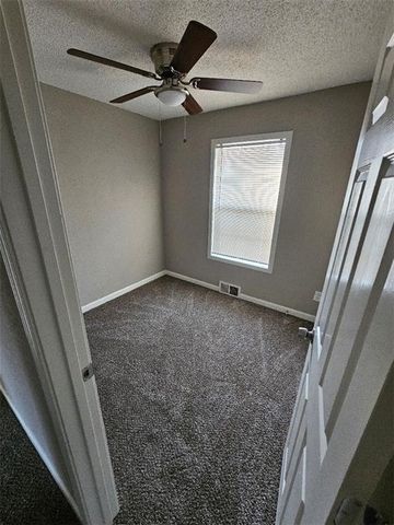 11309 Manchester Avenue, Kansas City, MO 64134