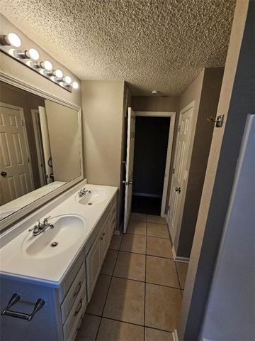 11309 Manchester Avenue, Kansas City, MO 64134