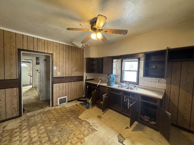 3210 Roosevelt ROAD, Kenosha, WI 53142