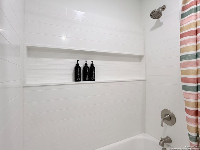 2202 HAYS ST, San Antonio, TX 78202