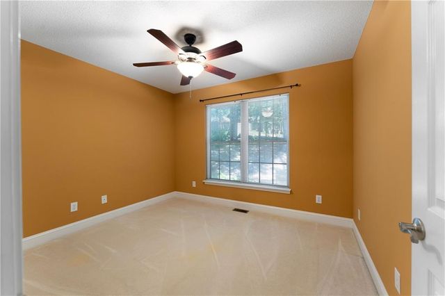24 Woodhaven Court SW, Cartersville, GA 30120