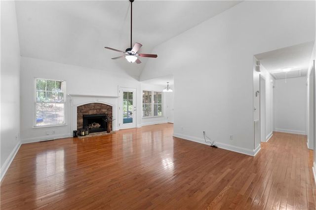 24 Woodhaven Court SW, Cartersville, GA 30120