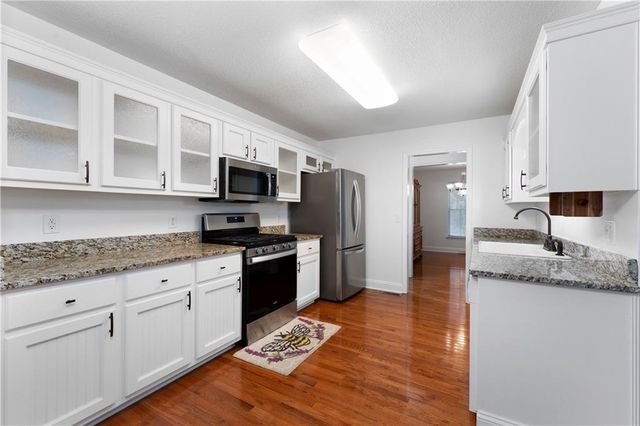 24 Woodhaven Court SW, Cartersville, GA 30120