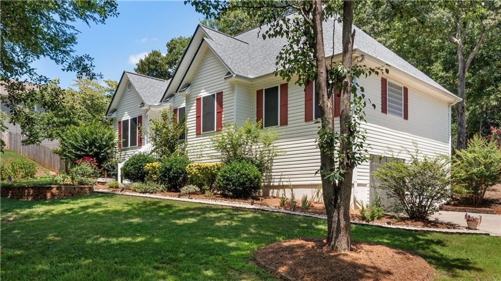 24 Woodhaven Court SW, Cartersville, GA 30120