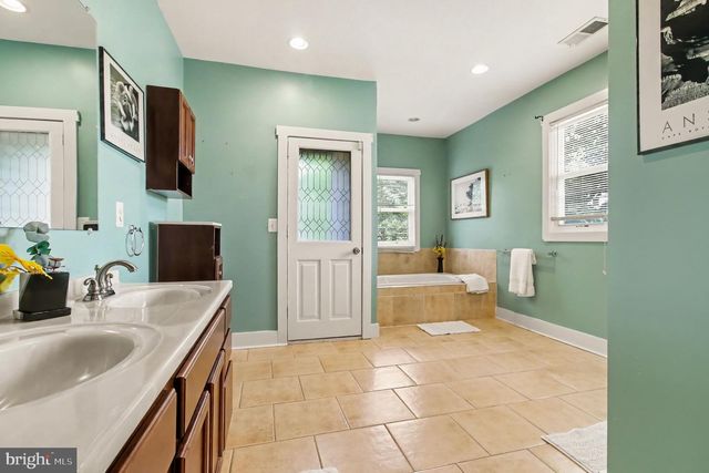 3504 EDGEWOOD RD, Baltimore, MD 21215