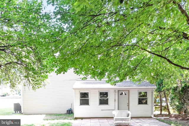 4815 DELBROOK RD, Mechanicsburg, PA 17050