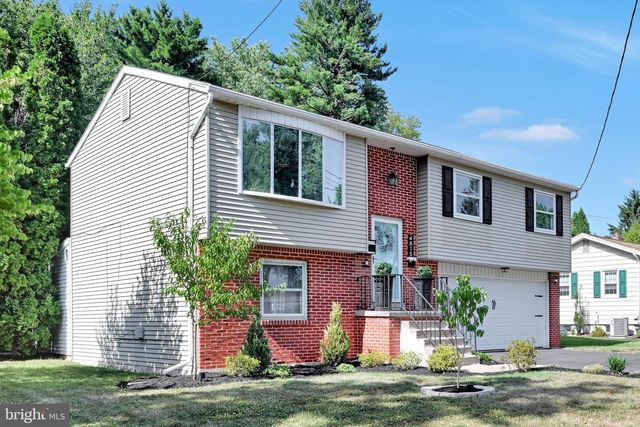 4815 DELBROOK RD, Mechanicsburg, PA 17050
