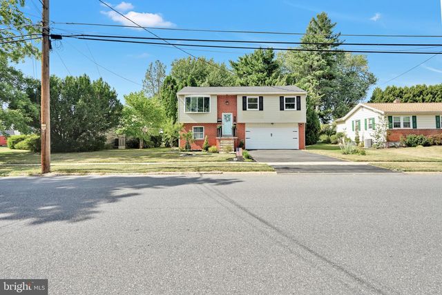 4815 DELBROOK RD, Mechanicsburg, PA 17050