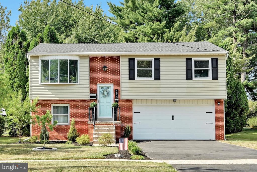4815 DELBROOK RD, Mechanicsburg, PA 17050
