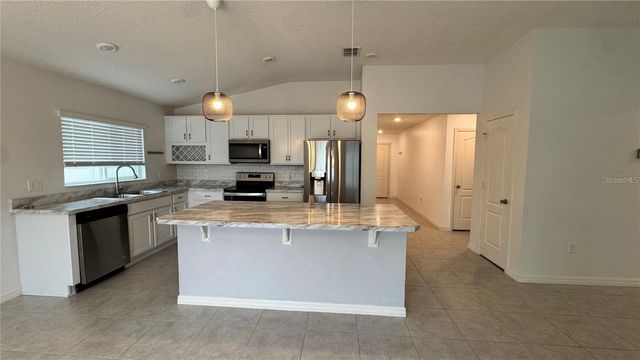3182 EAGLE HAMMOCK CIRCLE, Kissimmee, FL 34743