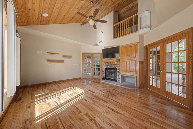 N2487 Nuttelman ROAD, La Crosse, WI 54601