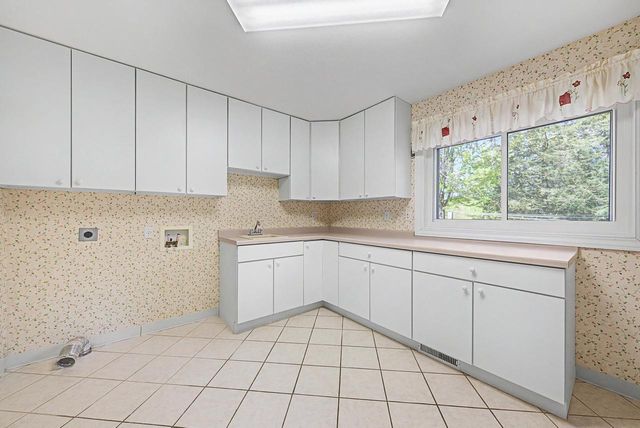 N2487 Nuttelman ROAD, La Crosse, WI 54601