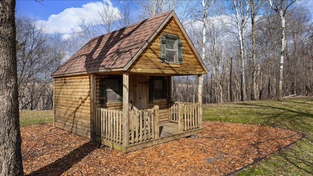 N2487 Nuttelman ROAD, La Crosse, WI 54601