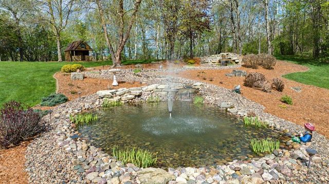 N2487 Nuttelman ROAD, La Crosse, WI 54601