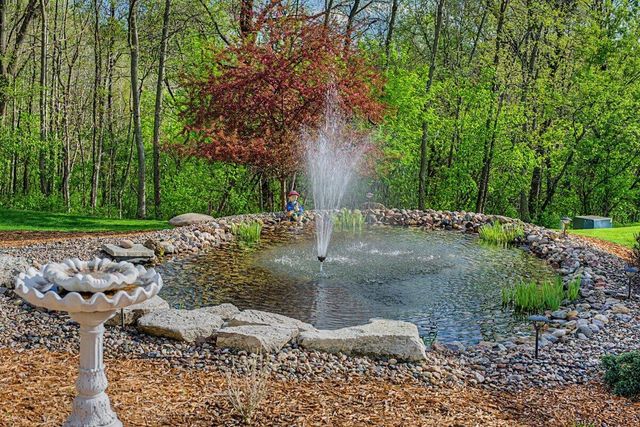 N2487 Nuttelman ROAD, La Crosse, WI 54601