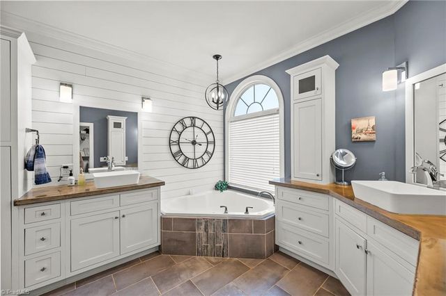 104 N Madera Drive, Mocksville, NC 27028