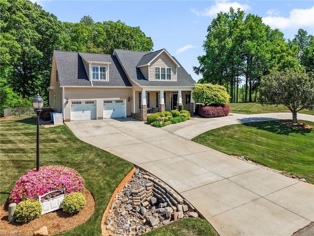 104 N Madera Drive, Mocksville, NC 27028