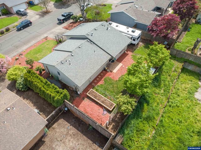 5021 Daniel St S, Salem, OR 97306