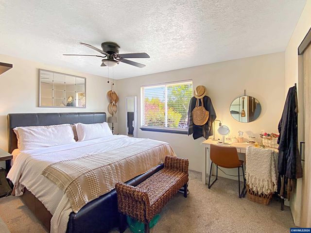 5021 Daniel St S, Salem, OR 97306