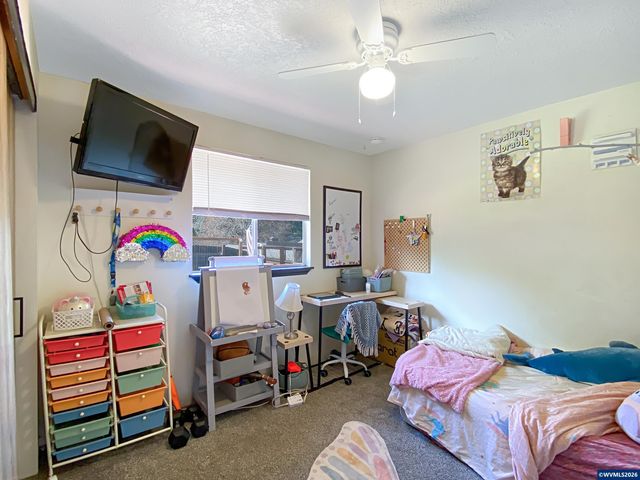 5021 Daniel St S, Salem, OR 97306