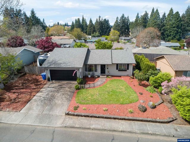 5021 Daniel St S, Salem, OR 97306