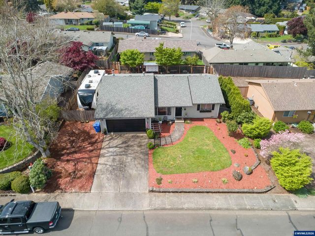 5021 Daniel St S, Salem, OR 97306