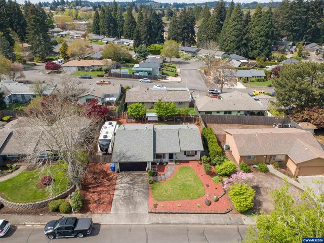 5021 Daniel St S, Salem, OR 97306