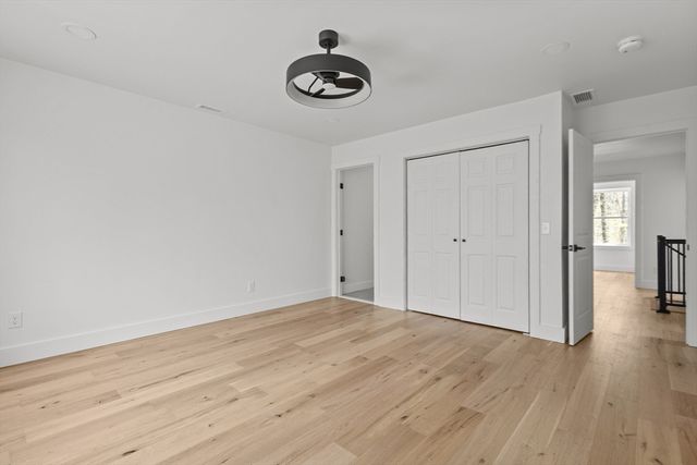 130 Se Main St, Douglas, MA 01516