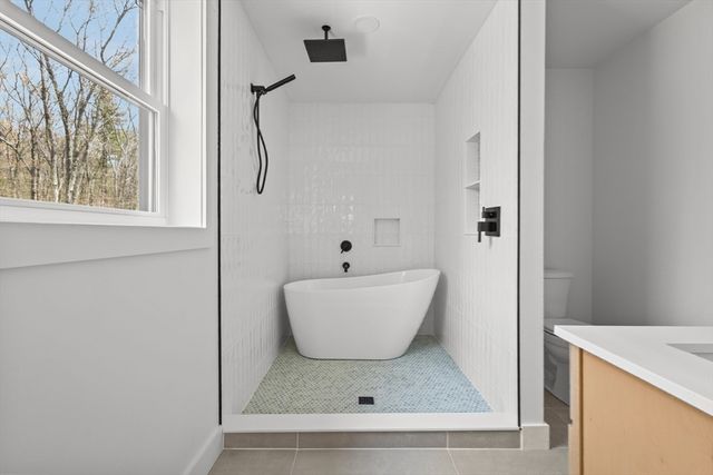 130 Se Main St, Douglas, MA 01516