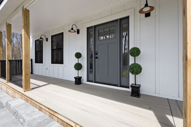 130 Se Main St, Douglas, MA 01516