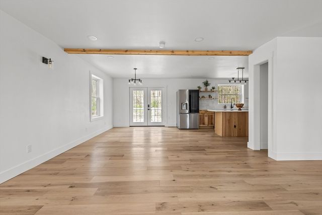 130 Se Main St, Douglas, MA 01516