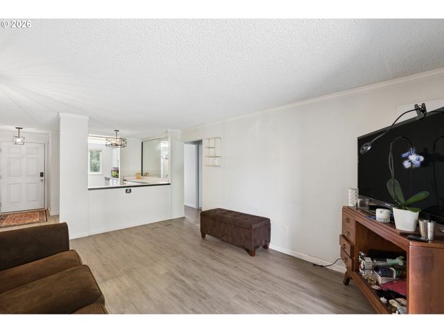 12638 Nw BARNES Rd 6, Portland, OR 97229