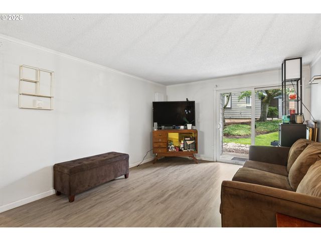 12638 Nw BARNES Rd 6, Portland, OR 97229