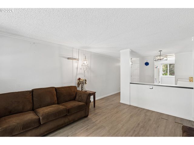 12638 Nw BARNES Rd 6, Portland, OR 97229