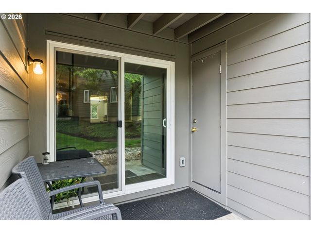 12638 Nw BARNES Rd 6, Portland, OR 97229