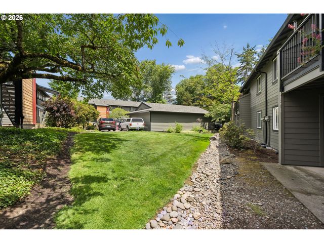12638 Nw BARNES Rd 6, Portland, OR 97229