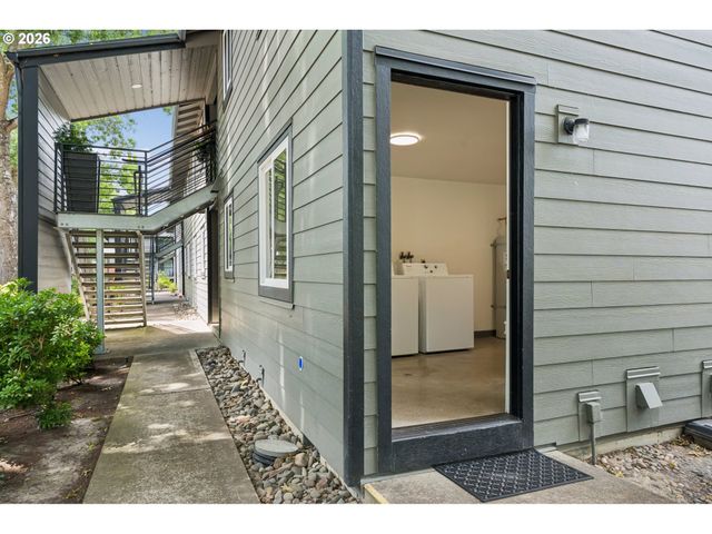 12638 Nw BARNES Rd 6, Portland, OR 97229