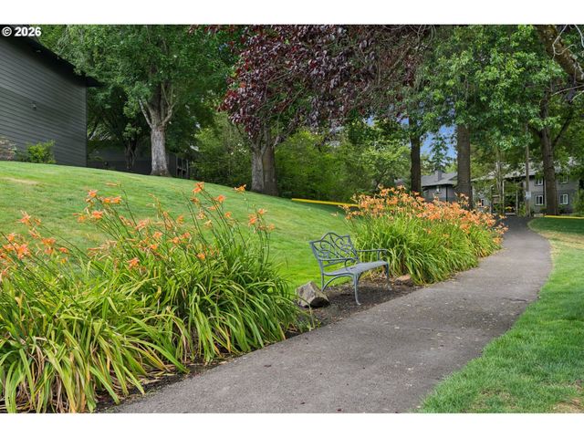 12638 Nw BARNES Rd 6, Portland, OR 97229