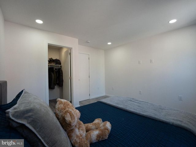 922 W YORK ST, Philadelphia, PA 19133