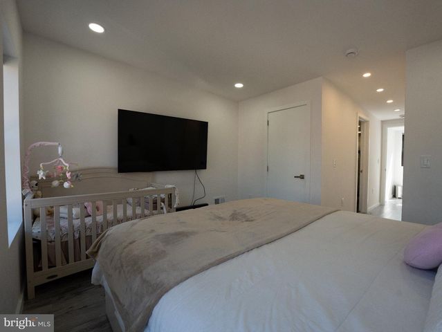 922 W YORK ST, Philadelphia, PA 19133