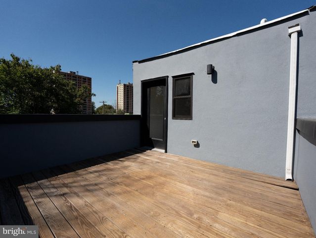 922 W YORK ST, Philadelphia, PA 19133