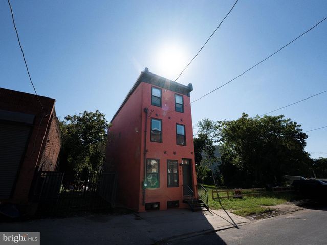 922 W YORK ST, Philadelphia, PA 19133