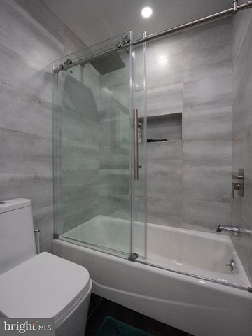 922 W YORK ST, Philadelphia, PA 19133