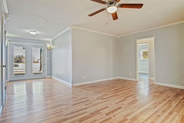 6106 S Hillcrest Drive, Oklahoma City, OK 73159