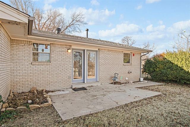 6106 S Hillcrest Drive, Oklahoma City, OK 73159