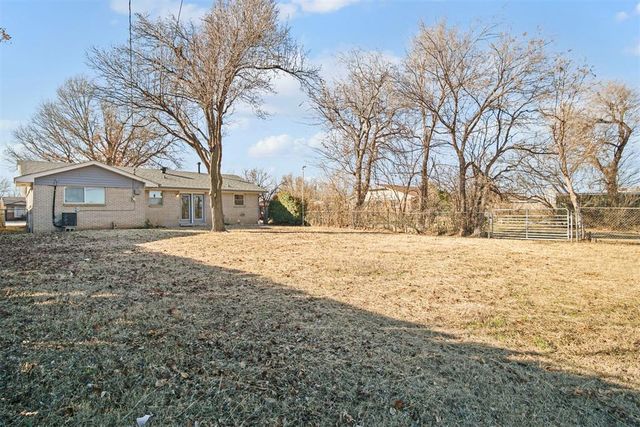 6106 S Hillcrest Drive, Oklahoma City, OK 73159