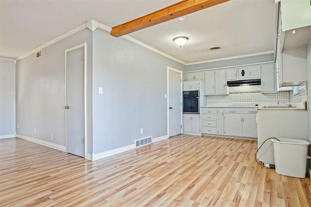 6106 S Hillcrest Drive, Oklahoma City, OK 73159