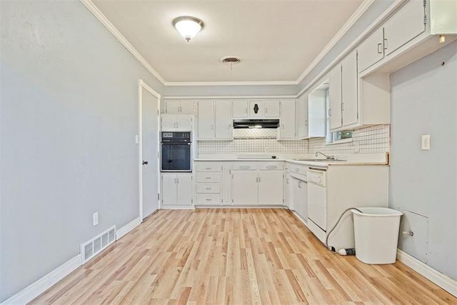 6106 S Hillcrest Drive, Oklahoma City, OK 73159