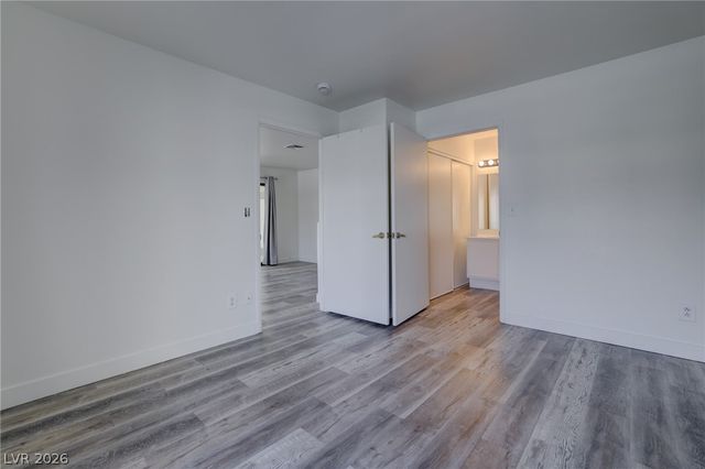 4877 South Torrey Pines Drive 202, Las Vegas, NV 89103