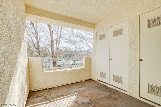 4877 South Torrey Pines Drive 202, Las Vegas, NV 89103